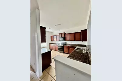 2427 Tracy Lane, Highlands, TX 77562 - Photo 8