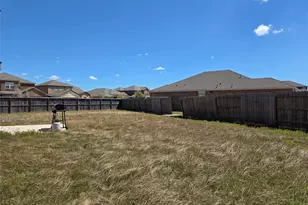 14107 Mainmast Dr, Texas City, TX 77510 - Photo 8