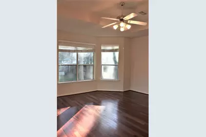 71 N Brooksedge Circle, The Woodlands, TX 77382 - Photo 4