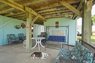 540 Bayou Ave, Anahuac, TX 77514 - Photo 12