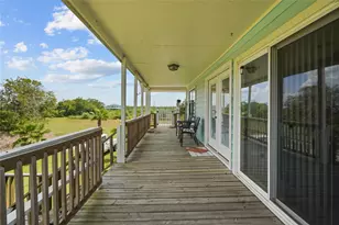 540 Bayou Ave, Anahuac, TX 77514 - Photo 8