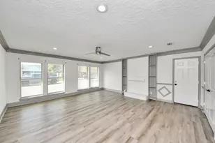 4503 Hollybrook Ln, Houston, TX 77039 - Photo 12