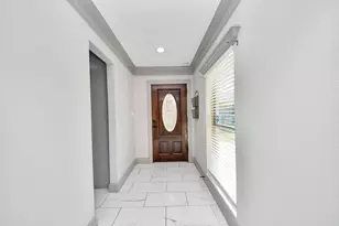 4503 Hollybrook Ln, Houston, TX 77039 - Photo 8
