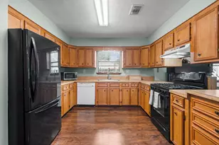 200 Commanche Dr, Onalaska, TX 77360 - Photo 16