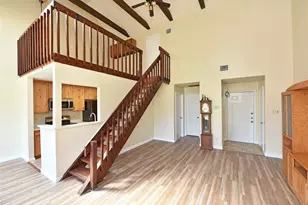 8515 Sands Point Dr, Houston, TX 77036 - Photo 2