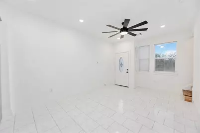 7706 Independence Street #B, Houston, TX 77051 - Photo 4