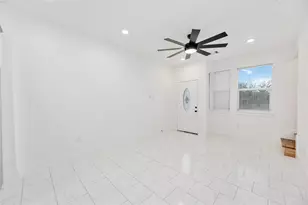 7706 Independence St, Houston, TX 77051 - Photo 4