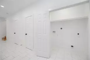 7706 Independence St, Houston, TX 77051 - Photo 8