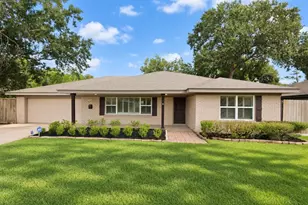 8750 Turriff, Houston, TX 77055 - Photo 1