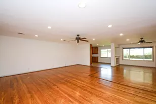 8750 Turriff, Houston, TX 77055 - Photo 4