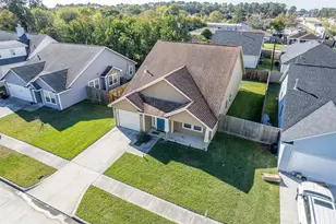 2113 W Gulf St, Baytown, TX 77520 - Photo 8