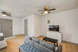 208 W 2nd St, Sweeny, TX 77480 - Photo 4