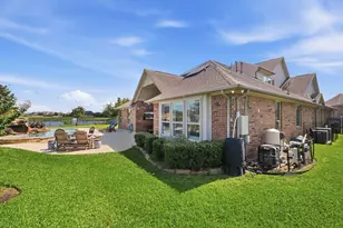 1433 Hicks Field Ln, League City, TX 77573 - Photo 48