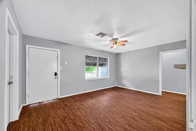 10106 Sierra Drive, Houston, TX 77051 - Photo 2