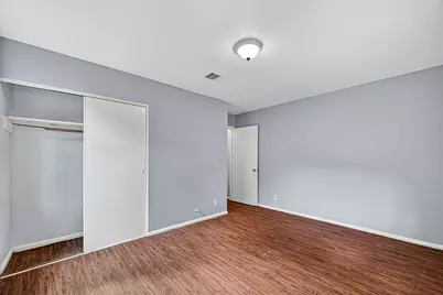 10106 Sierra Drive, Houston, TX 77051 - Photo 24