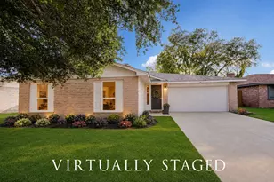 2315 Green Knoll Dr, Houston, TX 77067 - Photo 2