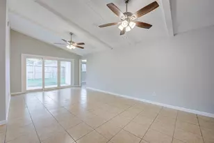 2315 Green Knoll Dr, Houston, TX 77067 - Photo 12
