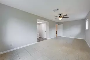 2315 Green Knoll Dr, Houston, TX 77067 - Photo 32