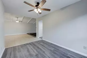 2315 Green Knoll Dr, Houston, TX 77067 - Photo 18