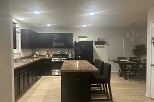 9927 Orchid Spring Ln, Houston, TX 77004 - Photo 4