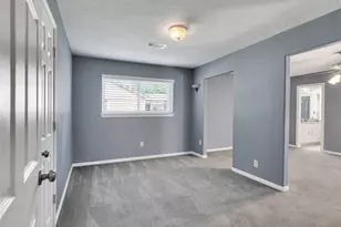 2818 Frostwood Cir, Dickinson, TX 77539 - Photo 18