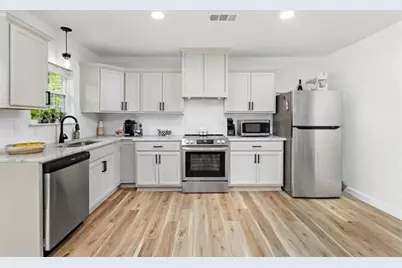 7095 Scotts Dr, Beaumont, TX 77708 - Photo 10