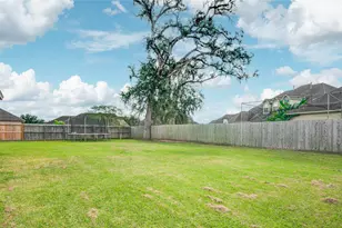 57 Red Maple Ct, Lake Jackson, TX 77566 - Photo 42