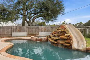 16027 Pinyon Creek Dr, Houston, TX 77095 - Photo 2