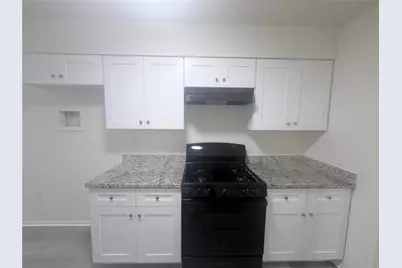 8119 Knightwood Forest Drive, Houston, TX 77088 - Photo 14