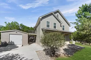 1130 Twin Deer Ln, Canyon Lake, TX 78133 - Photo 2