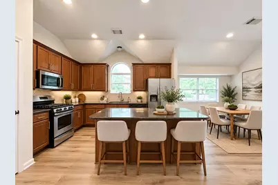 73 E Montfair Boulevard, The Woodlands, TX 77382 - Photo 14