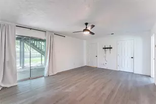 414 Dinerstein St, Webster, TX 77598 - Photo 6