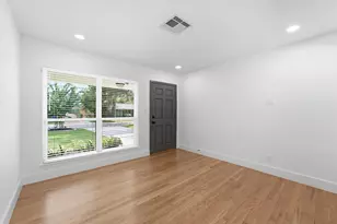2014 Woodcrest Dr, Houston, TX 77018 - Photo 4