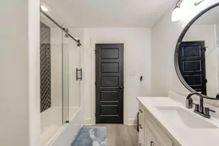 1607 Avenue E, Danbury, TX 77534 - Photo 20