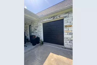1607 Avenue E, Danbury, TX 77534 - Photo 10
