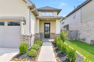 1439 Northwood Blf Ln, Pinehurst, TX 77362 - Photo 2