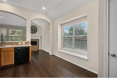 1007 Summer Wood Boulevard, Conroe, TX 77303 - Photo 6