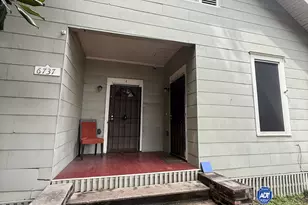 6737 Ave E, Houston, TX 77011 - Photo 2