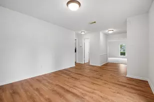 15319 Seahorse Dr, Houston, TX 77062 - Photo 8