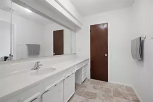 15319 Seahorse Dr, Houston, TX 77062 - Photo 16