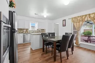 15319 Seahorse Dr, Houston, TX 77062 - Photo 12