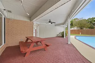 15319 Seahorse Dr, Houston, TX 77062 - Photo 24