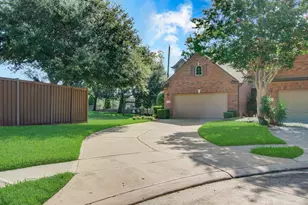1103 Glenwood Canyon Ln, Houston, TX 77077 - Photo 2