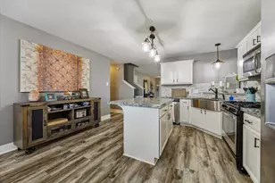 1041 Riverwood Dr, Dickinson, TX 77539 - Photo 10