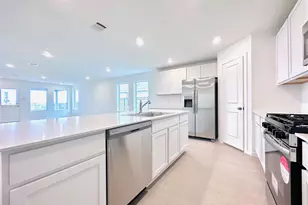 27527 Sunterra Village Dr, Katy, TX 77493 - Photo 4