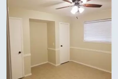 1511 Alderbrook Drive, Sugar Land, TX 77498 - Photo 2