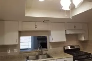 1511 Alderbrook Dr, Sugar Land, TX 77498 - Photo 4