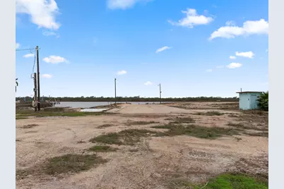 1052 County Road 201, Sargent, TX 77414 - Photo 14