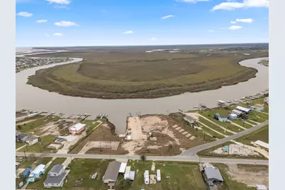 1052 County Road 201, Sargent, TX 77414 - Photo 2