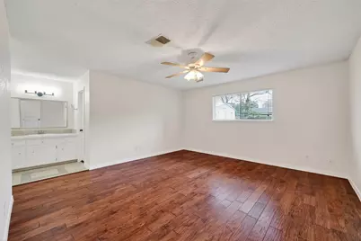 9538 Ravensworth Drive, Houston, TX 77031 - Photo 14